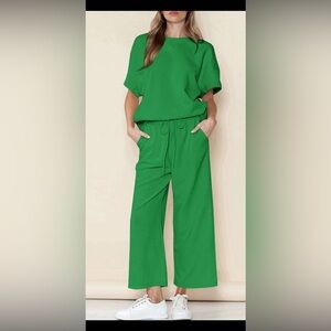 Emerald Women's Wide-Leg 2 Piece set